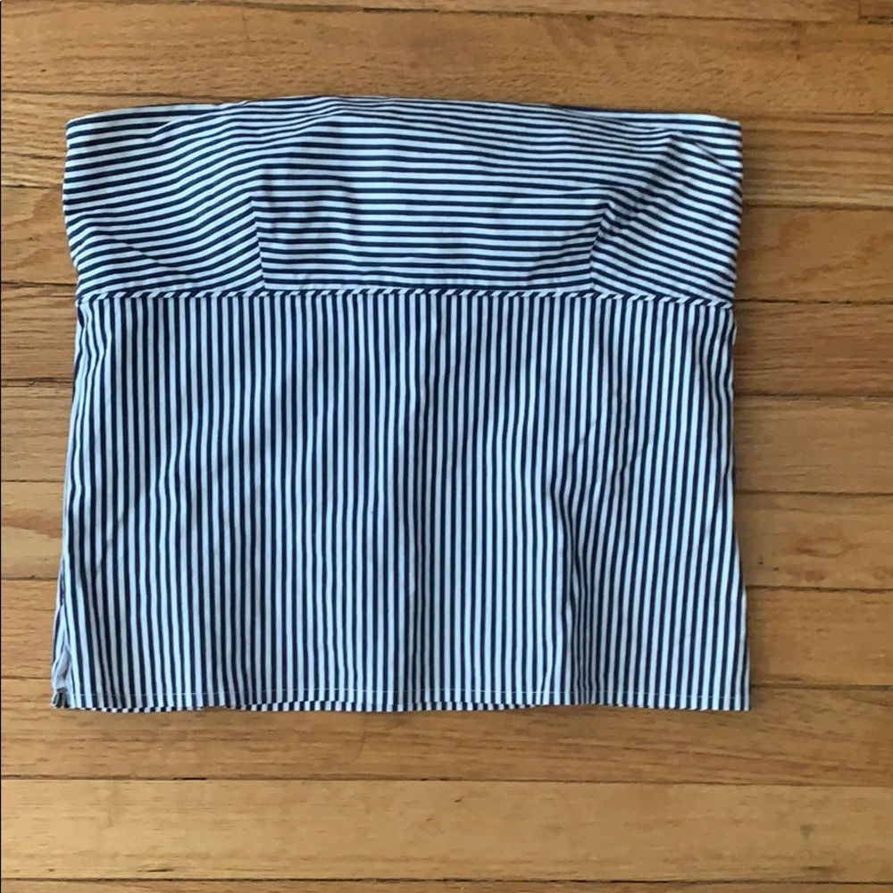 JCrew navy striped tub top. Side zip